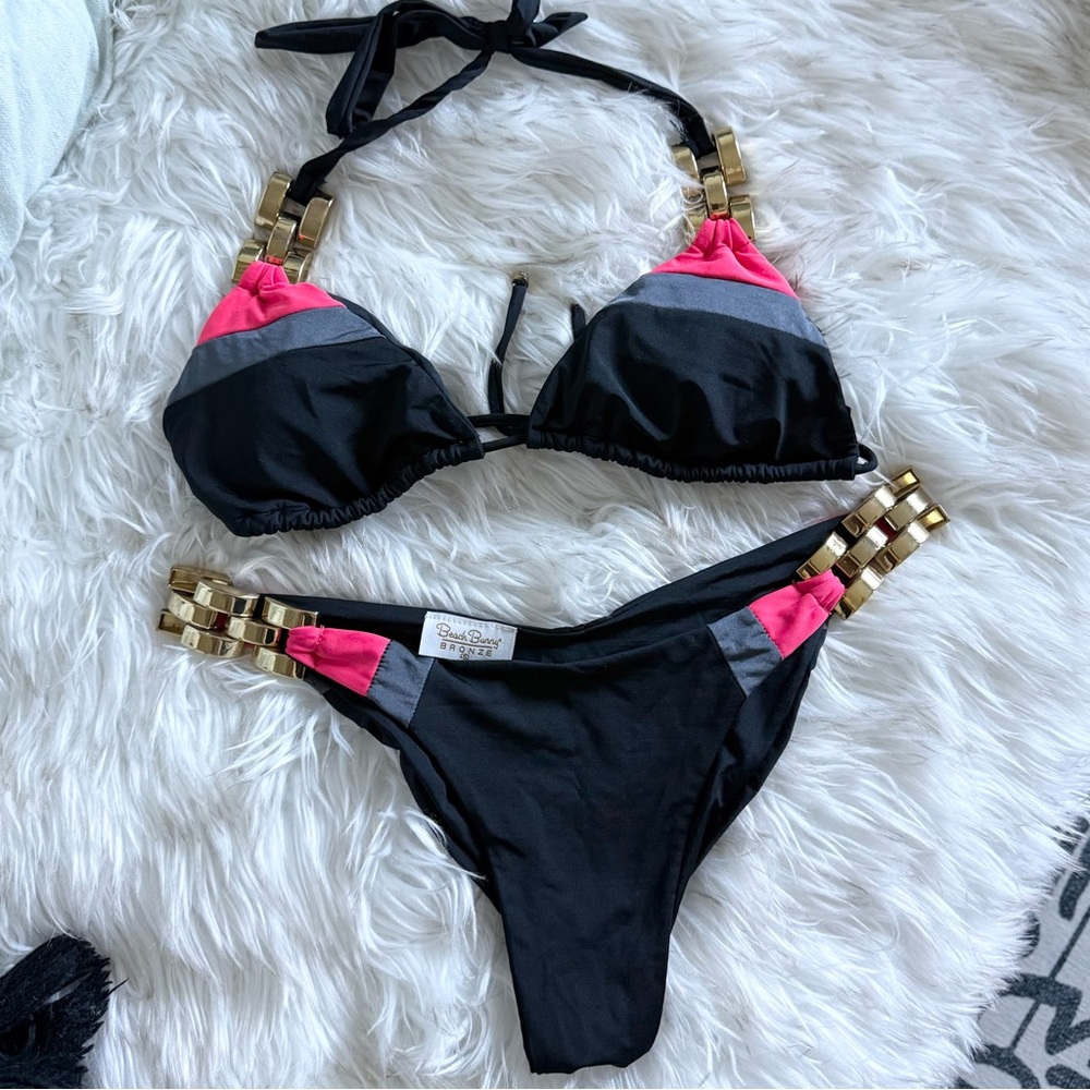 Beach Bunny Bronze 2010s Gold Chain Black Two-Piece Bikini  | Small